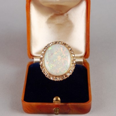 Retro 8.0 Australian Opal Rose Cut Diamond 18 Kt Ring