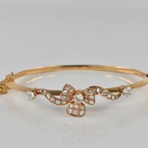 Victorian 2.40 Ct. Diamond Shamrock18 Kt bangle
