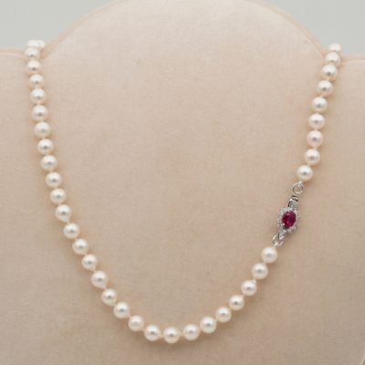 Vintage Single Strand Japanese Pearl Necklace with Ruby Diamond Clasp