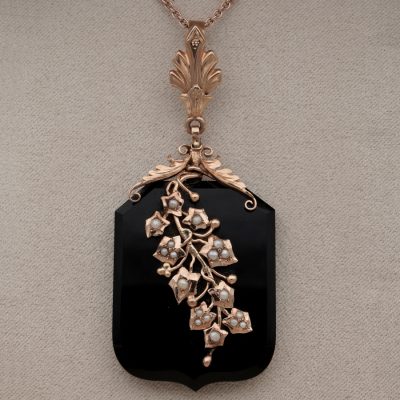 Victorian Black Onyx Natural Pearls 18 Kt Rose Gold Locket