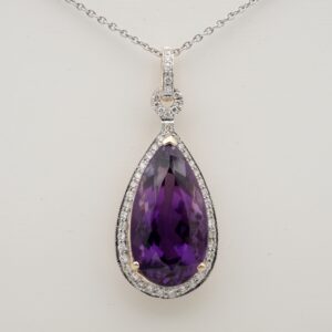 Vibrant Purple 13.00 Ct Natural Amethyst .80 Ct Diamond Pendant 18 KT/Platinum