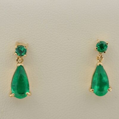 Vintage 2.60 Ct Natural Emerald Solitaire Swing Drop 18 Kt Earrings