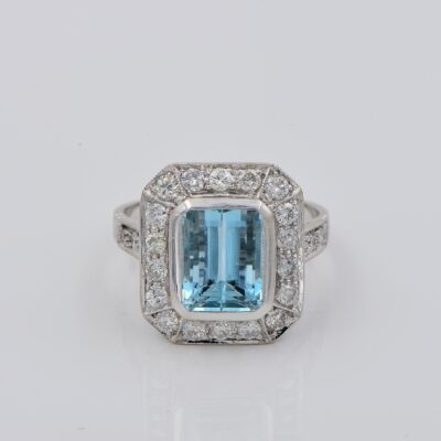 Vintage 3.40 Ct  Aquamarine 1.10 Ct Diamond Fabulous 18 KT Ring